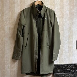 The North Face Women's Olive Jacket: Windwall - size women’s small